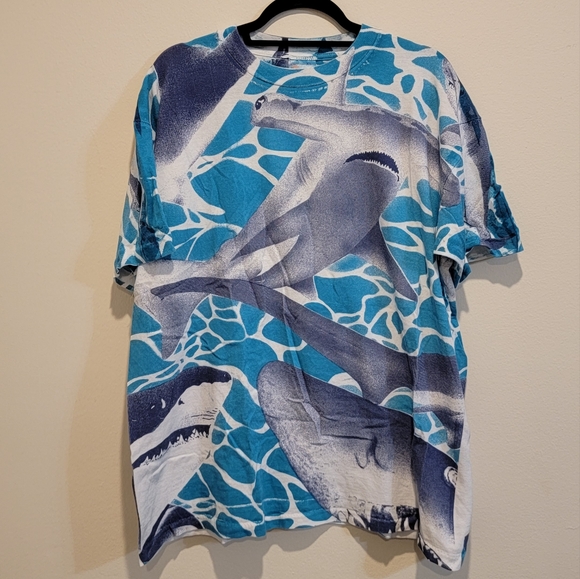 Hammerhead shark allover print t shirt 90s - Picture 2 of 8